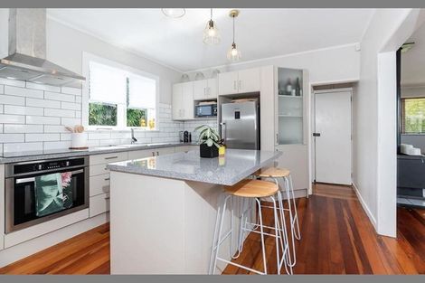 Photo of property in 23a Riserra Drive, Ranui, Auckland, 0612