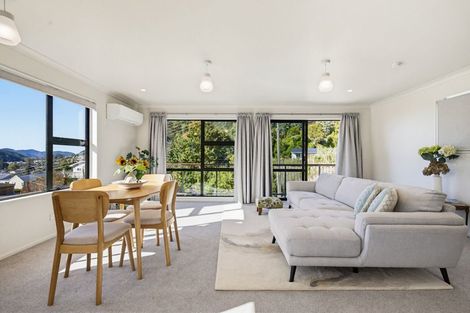 Photo of property in 11 Angle Street, Picton, 7220