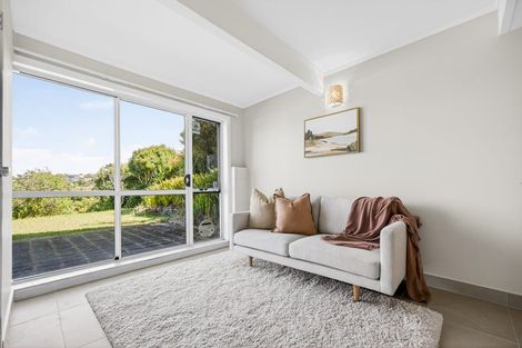 Photo of property in 20 Peter Terrace, Castor Bay, Auckland, 0620