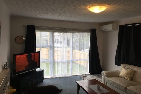 Photo of property in 71 Barton Street, Woolston, Christchurch, 8023