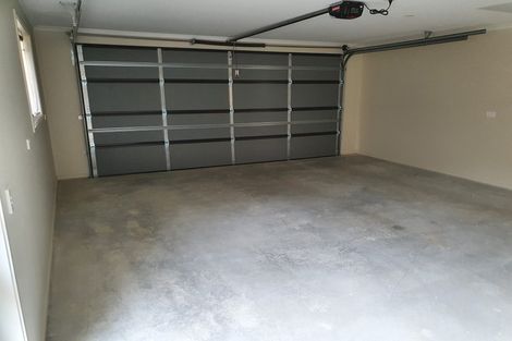 Photo of property in 10 Grapnel Lane, Whitby, Porirua, 5024