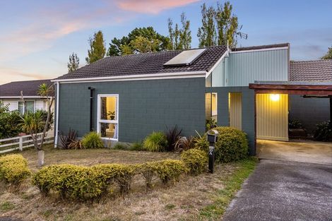 Photo of property in 10a Penryn Drive, Camborne, Porirua, 5026