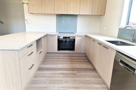 Photo of property in 42d Don Buck Road, Massey, Auckland, 0614