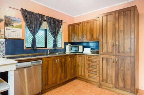 Photo of property in 31 Ngaparaoa Drive, Maketu, 3189