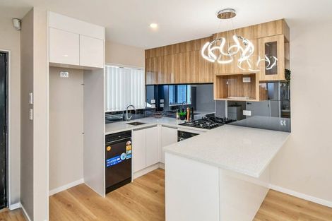 Photo of property in 2/27 Landscape Road, Papatoetoe, Auckland, 2025