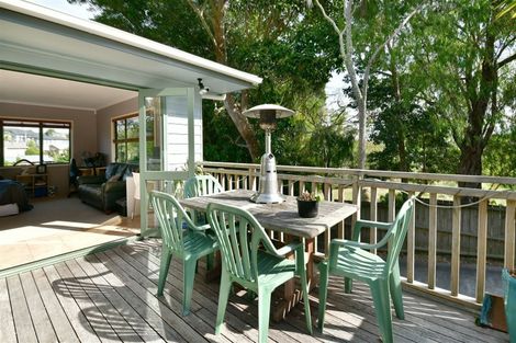 Photo of property in 33a Kia Ora Road, Beach Haven, Auckland, 0626