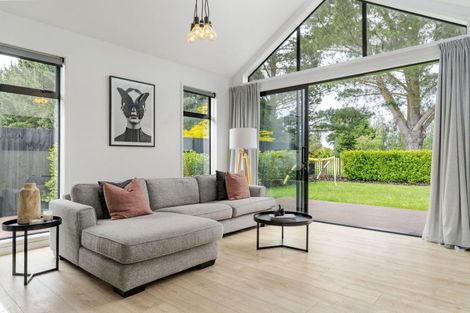 Photo of property in 37 Kohunga Crescent, Bottle Lake, Christchurch, 8083