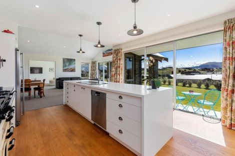 Photo of property in 2 Highfield Ridge, Wanaka, 9305