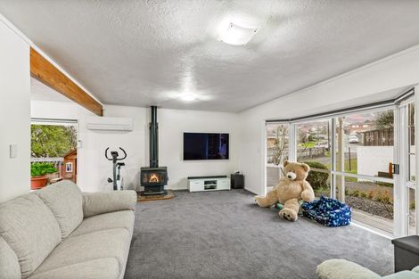 Photo of property in 2/16 Fernbird Place, Massey, Auckland, 0614