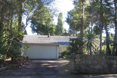 Photo of property in 24 Tawini Road, Titirangi, Auckland, 0604