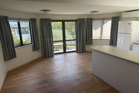 Photo of property in 1/10 Dallinghoe Crescent, Milford, Auckland, 0620
