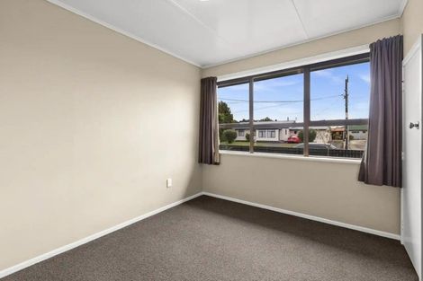 Photo of property in 5 Warwick Crescent, Taradale, Napier, 4112