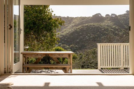 Photo of property in 167 Totara Road, Miramar, Wellington, 6022