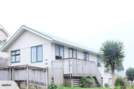 Photo of property in 10b Kaponga Crescent, New Lynn, Auckland, 0600