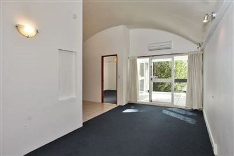 Photo of property in 1/136 Holly Road, St Albans, Christchurch, 8014