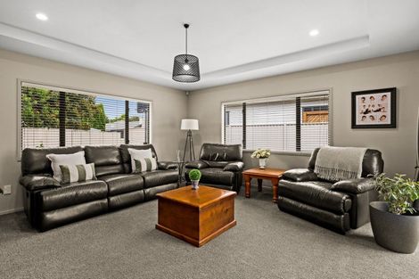 Photo of property in 323 Southland Place, Raureka, Hastings, 4120