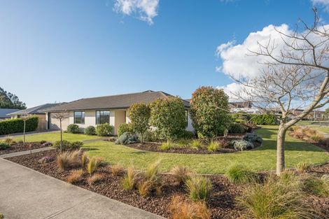 Photo of property in 2 Melfield Place, Richmond, 7020