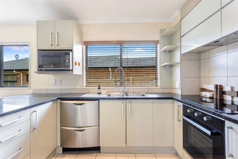 Photo of property in 59a Hewlett Road, Massey, Auckland, 0614