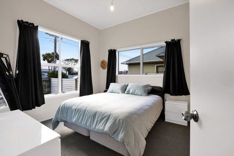 Photo of property in 6 Tawhiti Road, Hawera, 4610