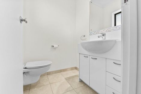Photo of property in 8 Jelas Road, Red Beach, 0932