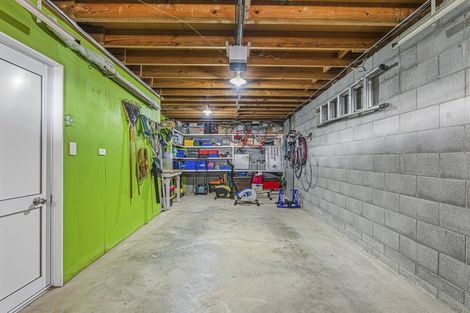 Photo of property in 32a Bayly Road, Moturoa, New Plymouth, 4310