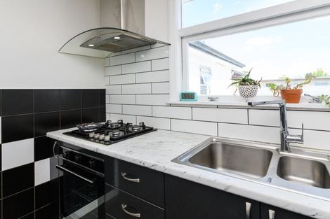 Photo of property in 6 Milton Street, Roslyn, Palmerston North, 4414