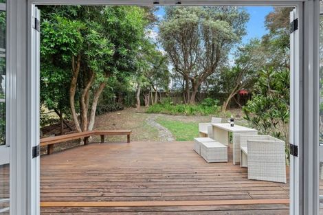 Photo of property in 2/21 Glamorgan Drive, Torbay, Auckland, 0630