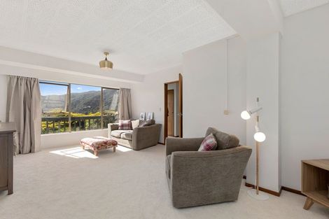Photo of property in 55 Waitohu Road, York Bay, Lower Hutt, 5013