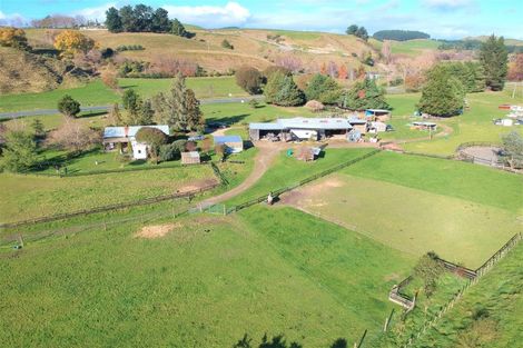 Photo of property in 2966 State Highway 2, Waipukurau, 4281