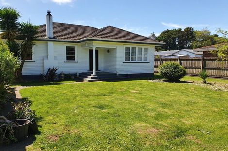 Photo of property in 5 Clark Road, Karaka, Papakura, 2580
