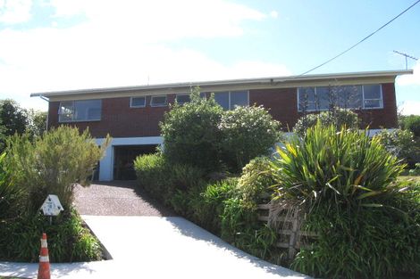 Photo of property in 1 Montana Avenue, Murrays Bay, Auckland, 0630