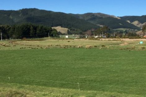 Photo of property in 242 Wallaceville Road, Wallaceville, Upper Hutt, 5371