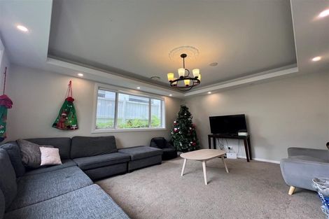 Photo of property in 16 Evelina Lane, Flat Bush, Auckland, 2019