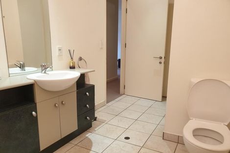 Photo of property in 37u2 Majoribanks Street, Mount Victoria, Wellington, 6011
