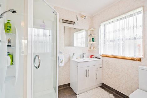 Photo of property in 24 Easton Way, Levin, 5510