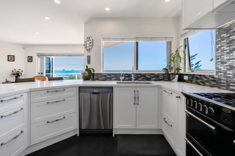 Photo of property in 2a Sackville Street, Fitzroy, New Plymouth, 4312