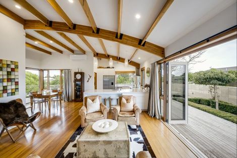 Photo of property in 17 Collison Terrace, Haumoana, 4102