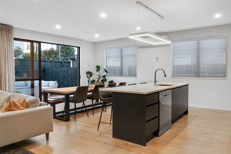 Photo of property in 3 Ropere Street, Kumeu, 0810