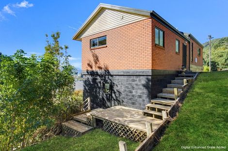 Photo of property in 11 Angle Street, Picton, 7220