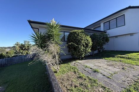 Photo of property in 11 Trotting Terrace, Fairview Heights, Auckland, 0632