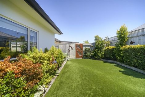 Photo of property in 39 James Line, Kelvin Grove, Palmerston North, 4414