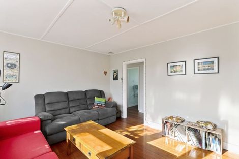 Photo of property in 10 Montgomery Avenue, Karori, Wellington, 6012