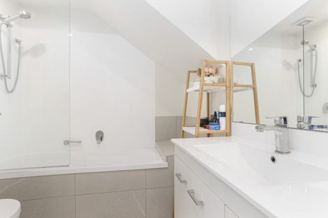 Photo of property in 190 Hobsonville Point Road, Hobsonville, Auckland, 0616