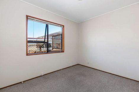 Photo of property in 11 Firle Place, Green Bay, Auckland, 0604