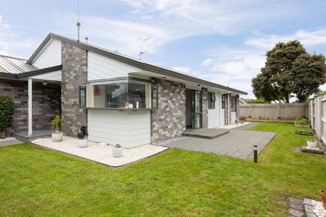 Photo of property in 10 Parnell Heights Drive, Kelvin Grove, Palmerston North, 4414