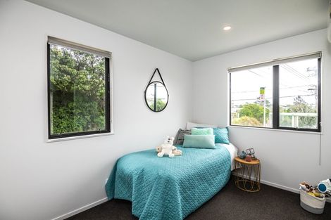 Photo of property in 106b Glanmire Road, Newlands, Wellington, 6037