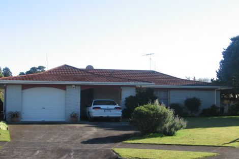 Photo of property in 10 Hazeldene Place, Opaheke, Papakura, 2113