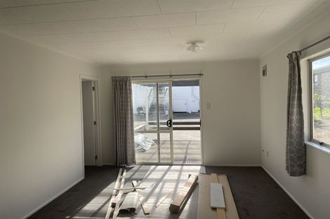 Photo of property in 35 Eddowes Street, Manurewa, Auckland, 2102