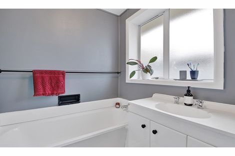 Photo of property in 16b Opal Place, Casebrook, Christchurch, 8051