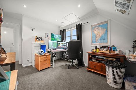 Photo of property in 121 Fairview Avenue, Fairview Heights, Auckland, 0632